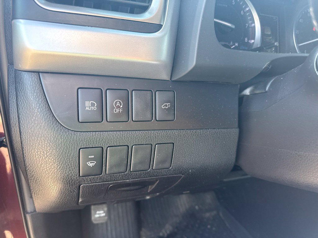 Used 2019 Toyota Highlander XLE AWD/4WD image 31