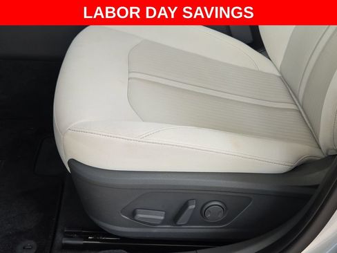 Used 2025 Hyundai Sonata SEL FWD image 13