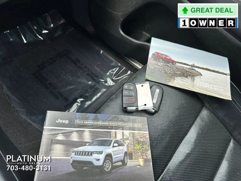 Used 2019 Jeep Grand Cherokee Overland AWD/4WD image 26