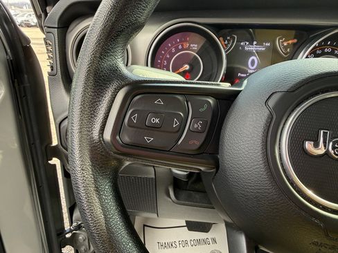 Used 2022 Jeep Wrangler Willys image 17