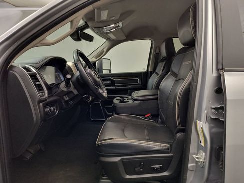 Used 2023 RAM 3500 Laramie AWD/4WD image 5