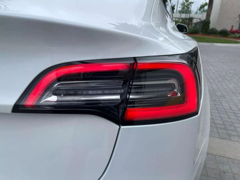 Used 2022 Tesla Model 3 Long Range image 33