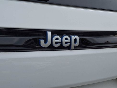 Used 2024 Jeep Grand Cherokee Limited 4xe AWD/4WD image 32