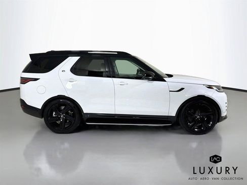 Used 2025 Land Rover Discovery Dynamic SE AWD/4WD image 5