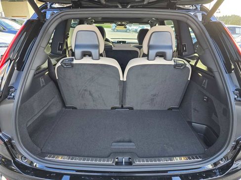 New 2026 Volvo XC90 B5 Core image 17