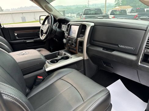 Used 2018 RAM 1500 Laramie w/ Convenience Group AWD/4WD image 44