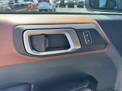 Used 2024 Ford Bronco Outer Banks AWD/4WD image 25