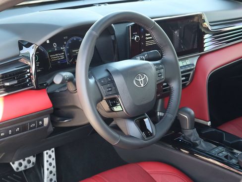Used 2026 Toyota Camry XSE FWD image 14