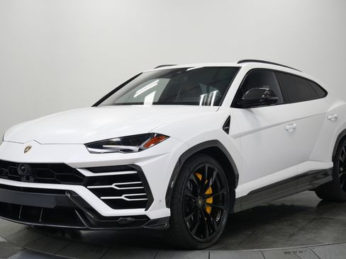 Used 2021 Lamborghini Urus image 5