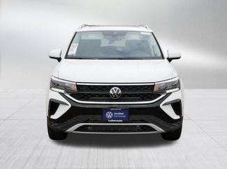 Certified 2024 Volkswagen Taos SE w/ Panoramic Sunroof Package video 2