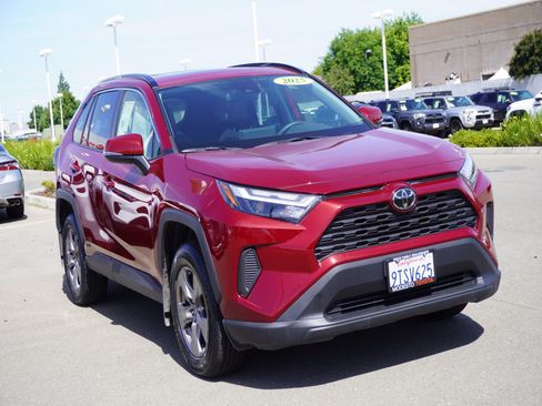 Used 2025 Toyota RAV4 XLE w/ Convenience Package AWD/4WD image 1