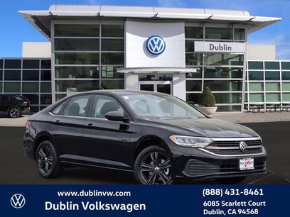 Certified 2024 Volkswagen Jetta SE w/ Panoramic Sunroof Package