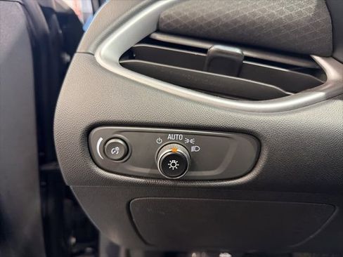 Used 2023 Chevrolet Malibu LT image 19