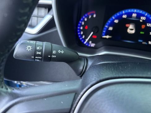 Used 2020 Toyota Corolla XSE FWD image 18