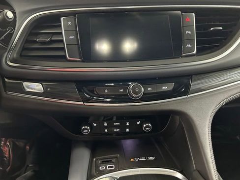 Used 2024 Buick Enclave Essence w/ Experience Buick Package AWD/4WD image 20