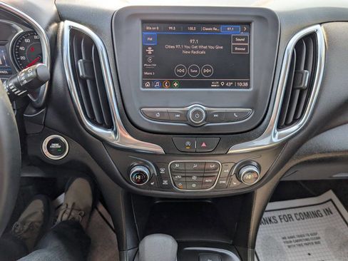 Used 2023 Chevrolet Equinox LT w/ Driver Convenience Package image 16