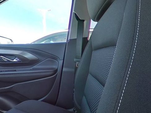 Used 2024 GMC Terrain SLE w/ Driver Convenience Package FWD image 31