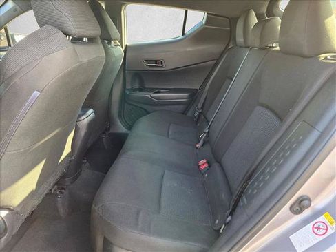 Used 2018 Toyota C-HR XLE FWD image 17