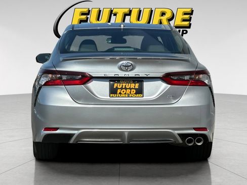 Used 2024 Toyota Camry SE w/ Convenience Package FWD image 5