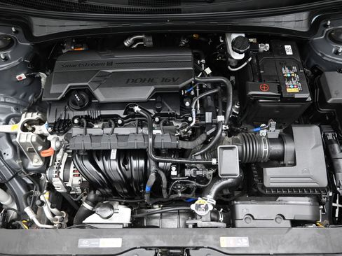 Certified 2024 Hyundai Elantra Limited image 28