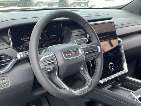 New 2025 GMC Acadia Elevation image 12