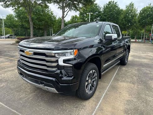 New 2026 Chevrolet Silverado 1500 High Country w/ Technology Package AWD/4WD image 3