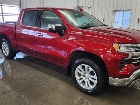 Used 2023 Chevrolet Silverado 1500 LTZ w/ Technology Package image 3