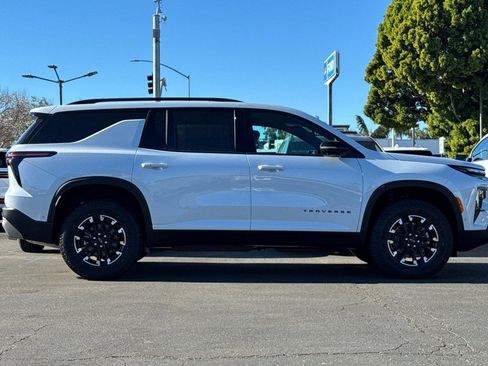 New 2026 Chevrolet Traverse Z71 w/ Enhanced Driving Package image 3