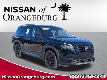 Used 2024 Nissan Pathfinder Platinum w/ Cargo Package
