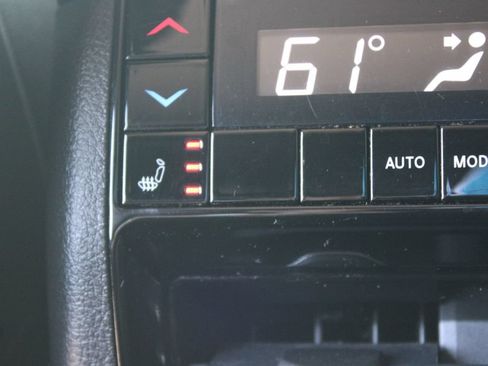 Used 2022 Jeep Grand Cherokee L Limited RWD image 31