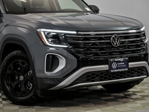 Certified 2025 Volkswagen Atlas Peak Edition SE image 2