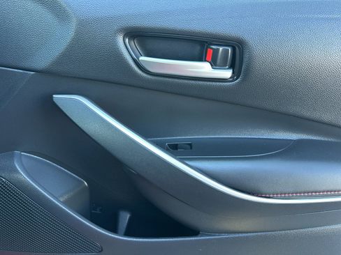 Used 2025 Toyota Corolla SE image 18