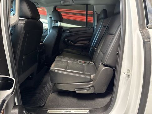 Used 2019 GMC Yukon XL SLT image 16