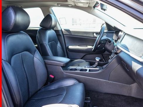 Certified 2020 Kia Optima SE FWD image 19