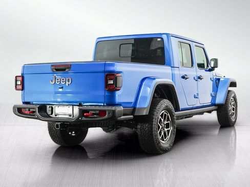Used 2025 Jeep Gladiator Rubicon AWD/4WD image 5