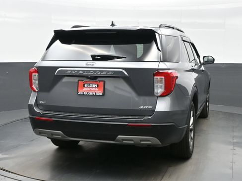 Used 2021 Ford Explorer XLT w/ Equipment Group 202A AWD/4WD image 5