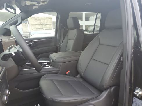 New 2026 Chevrolet Suburban LT w/ Comfort Package image 18