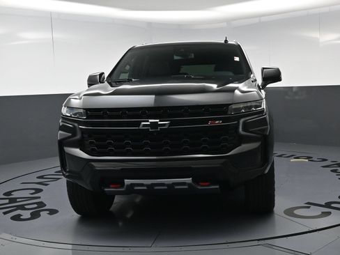 Used 2024 Chevrolet Tahoe Z71 w/ Luxury Package AWD/4WD image 5