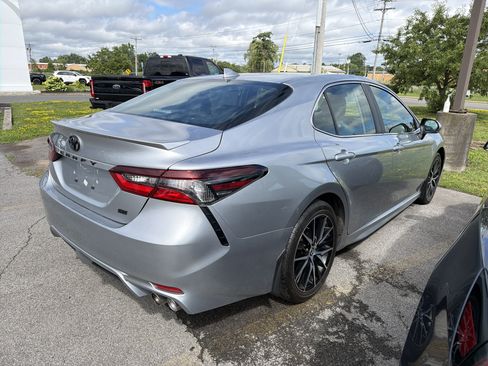 Used 2024 Toyota Camry SE w/ Cold Weather Package FWD image 7
