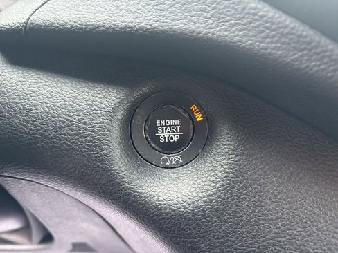 Certified 2020 Jeep Cherokee Limited image 31