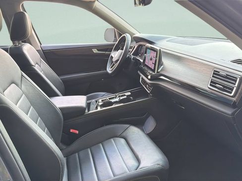 Certified 2025 Volkswagen Atlas SEL AWD/4WD image 30