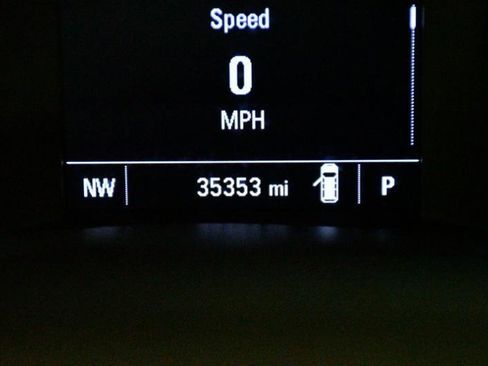 Used 2019 Chevrolet Equinox LS w/ LS Convenience Package image 35