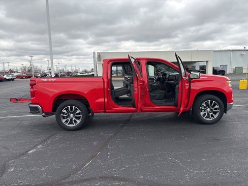 Used 2023 Chevrolet Silverado 1500 LT AWD/4WD image 21