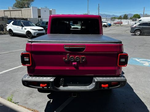 Used 2024 Jeep Gladiator Mojave AWD/4WD image 6