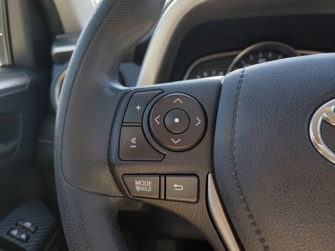 Used 2015 Toyota RAV4 XLE image 23