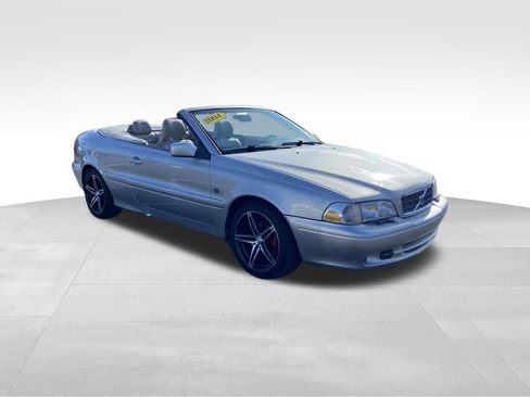 Used 2004 Volvo C70 HT image 9