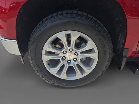 Used 2025 Chevrolet Silverado 1500 LTZ w/ Z71 Off-Road Package image 9