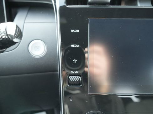 Certified 2022 Hyundai Santa Cruz SEL w/ Activity Package image 32