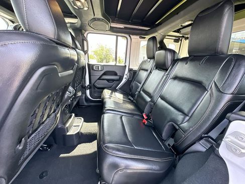 Used 2023 Jeep Wrangler Unlimited Rubicon 392 AWD/4WD image 24