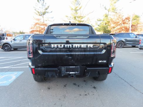 Used 2025 GMC Hummer EV 3X image 8